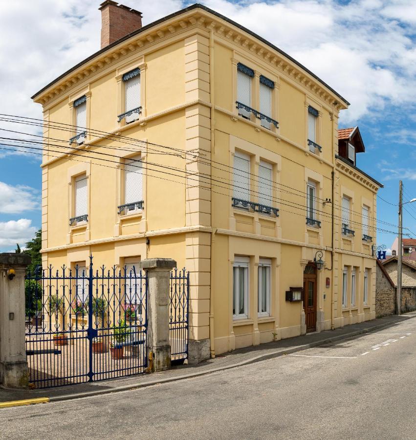 Hotel Des Dauphins Bourgoin-Jallieu 외부 사진