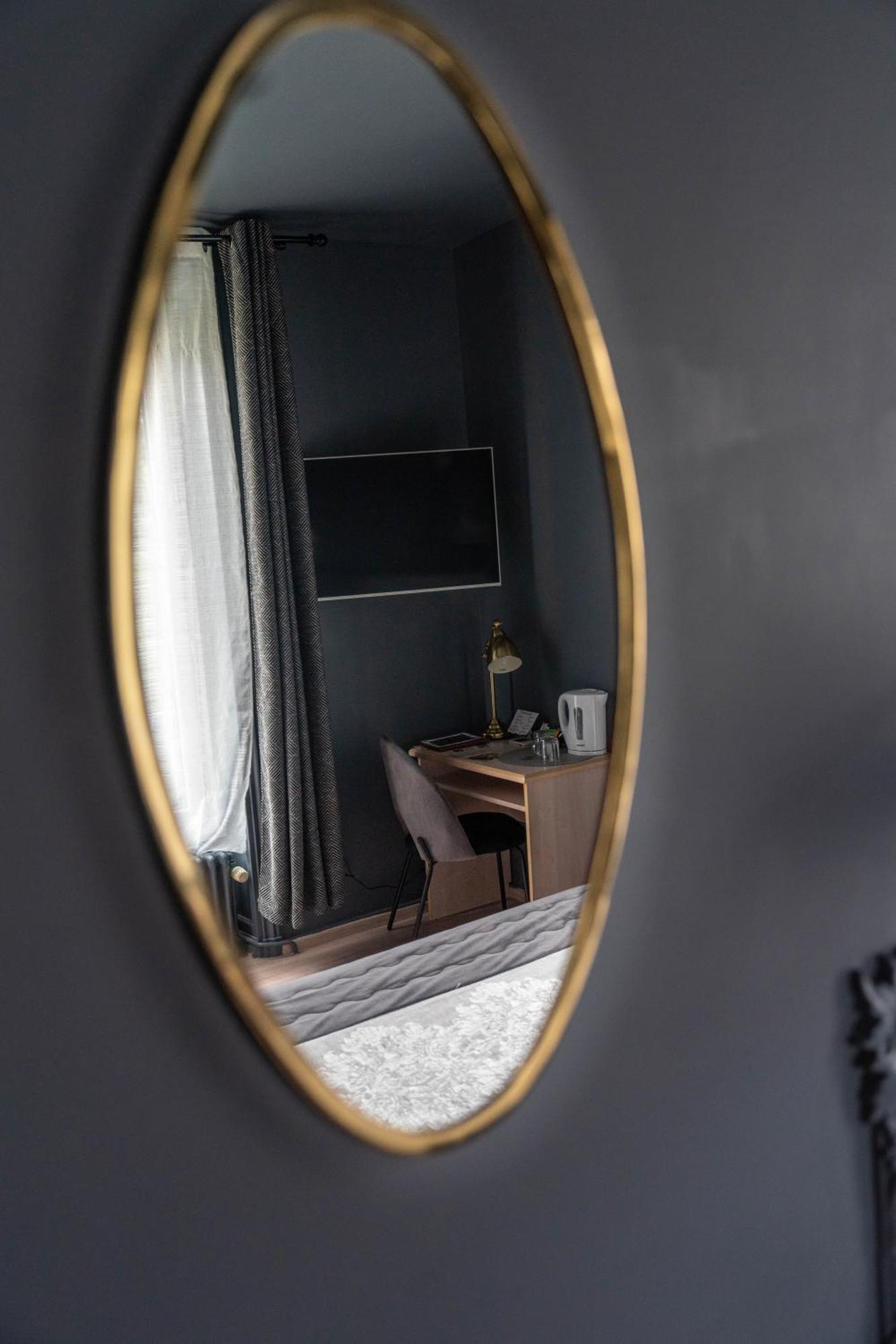 Hotel Des Dauphins Bourgoin-Jallieu 외부 사진