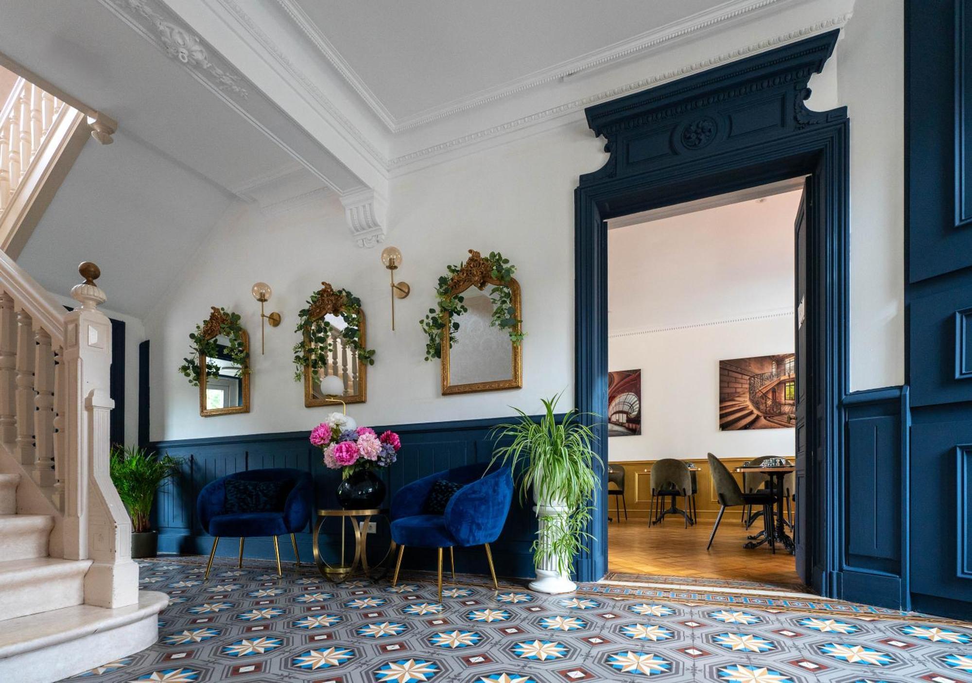 Hotel Des Dauphins Bourgoin-Jallieu 외부 사진